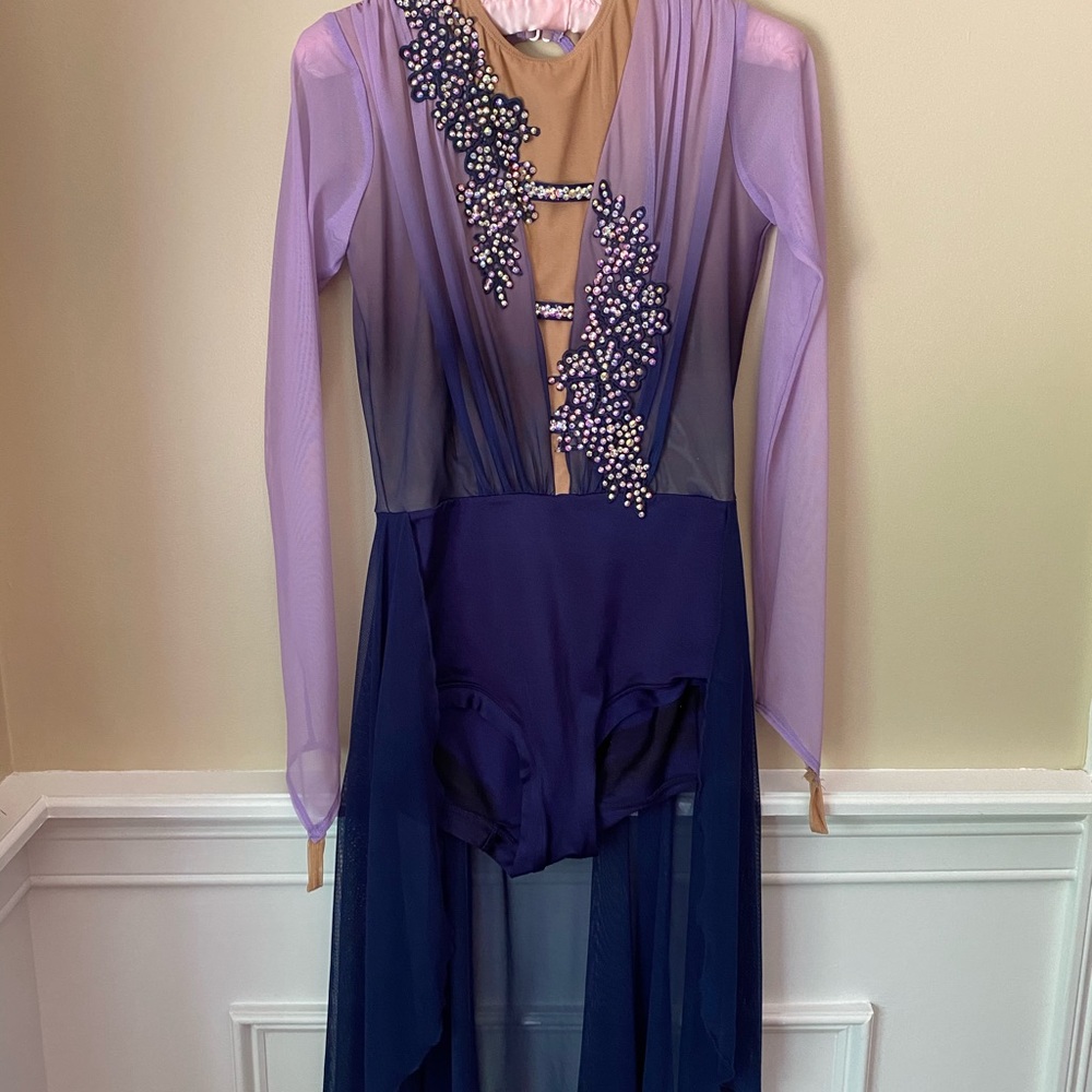 ADULT MEDIUM LYRICAL COSTUME